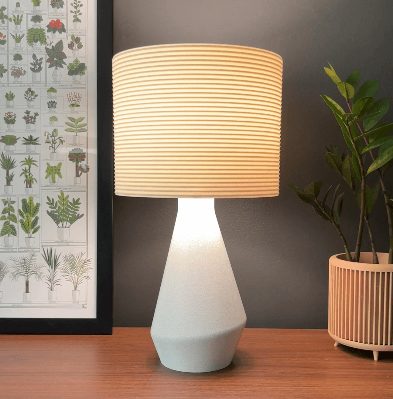 Tilt Lamp